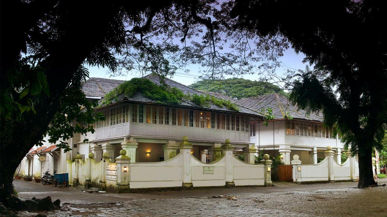 ホテル ニームラナーズ タワー ハウス Kochi エクステリア 写真